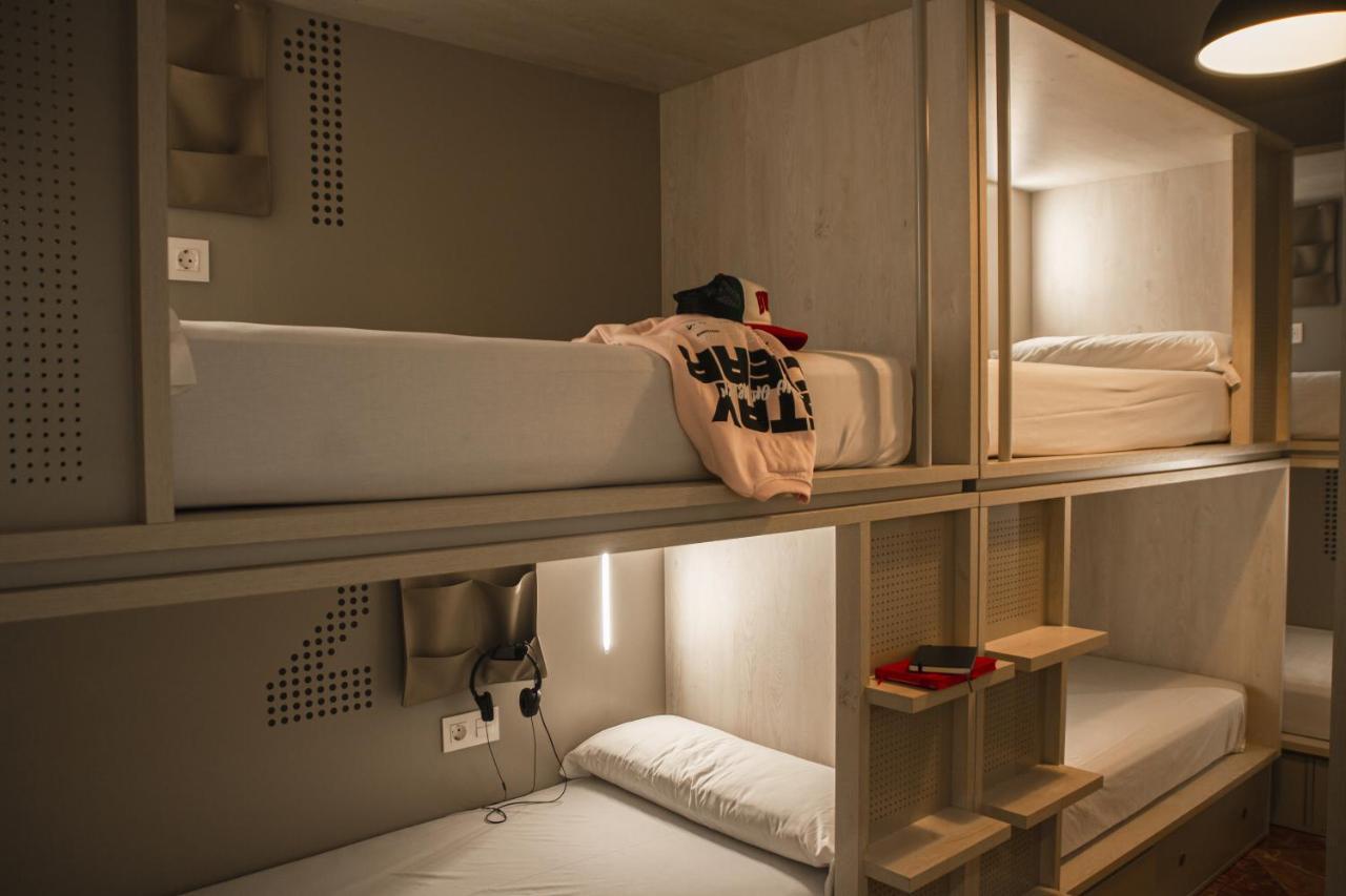Bed 8-Bed Mixed Dormitory Room Private Bathroom